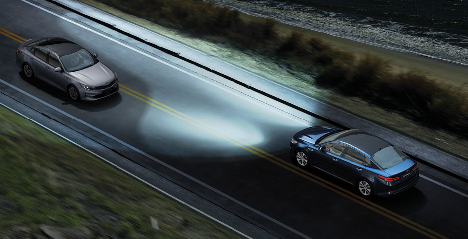 Kia Drive Wise technológiák Távolsági Fényszóró Asszisztens