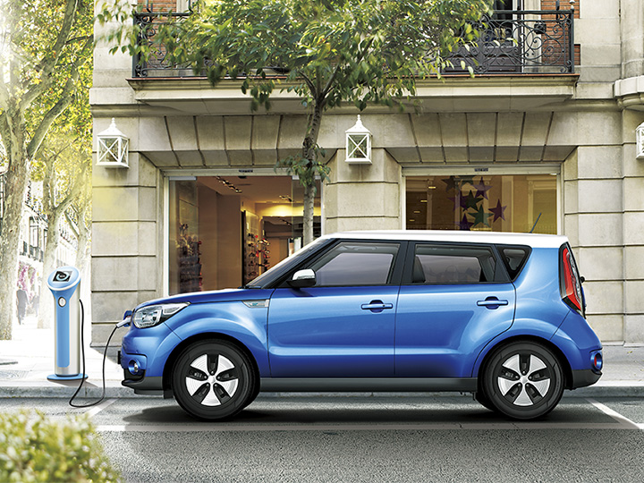 Kia Soul EV electric charging