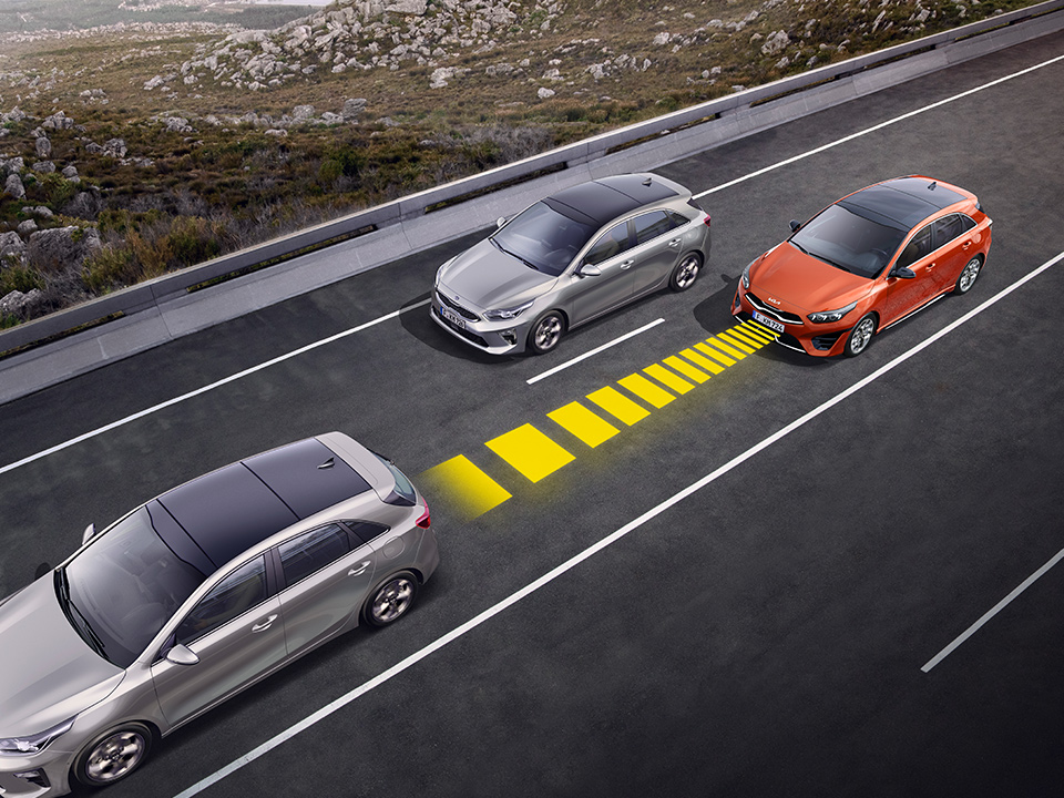Régulateur de vitesse intelligent avec Stop & Go (SCC) de l’hybride rechargeable Kia Ceed Sportswagon